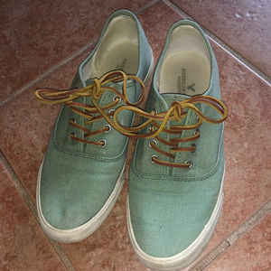 American Eagle shoes size 8